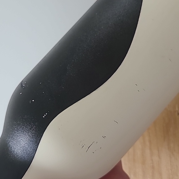 Asobu Penguin Design Insulated Water Bottle - Black and White - Picture 6 of 8